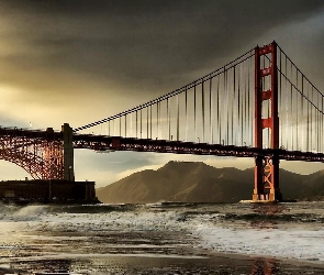 Most, San Francisco, Rzeka