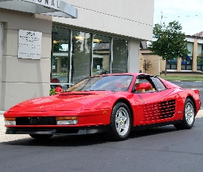Ulica, Ferrari Testarossa