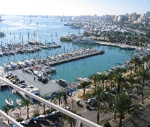 Jachty, Port