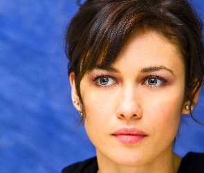 Olga Kurylenko, Twarz