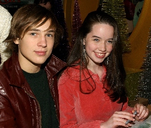 Anna Popplewell, Aktorzy, William Moseley