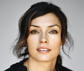 Famke Janssen, buzia