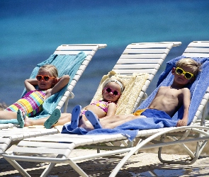 Plaża, Wakacje, Okularki, Leżaki, Dzieci
