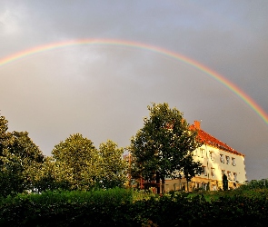 Drzewa, Dom, Tęcza