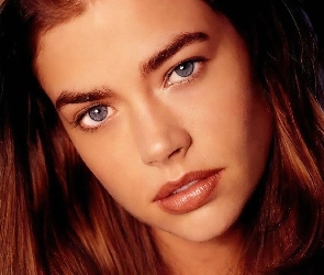 Denise Richards, buźka