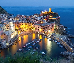Miasto, Włochy, Liguria, Port, Oświetlone