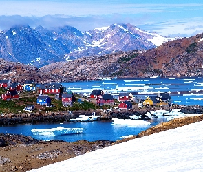 Góry, Grenlandia, Domy, Miasteczko, Kolorowe