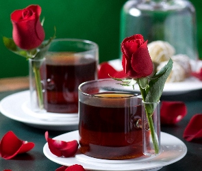 Herbata, Róże, Talerzyki, Szklanki