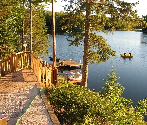 Pomost, Łódki, Jezioro