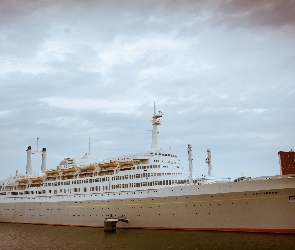 Rotterdam, Statek Pasażerski