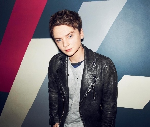 Piosenkarz, Conor Maynard