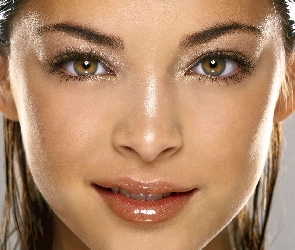 Namiętne Usta, Kristin Kreuk