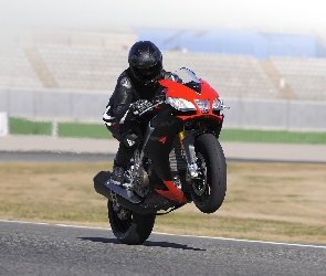Aprilia RSV4, Dainese
