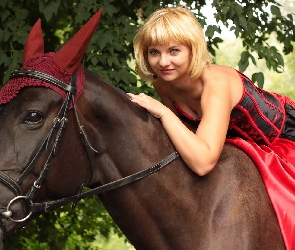 Uszy, Koń, Kobieta, Blondynka