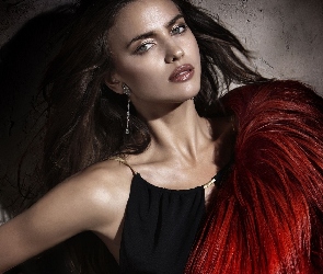 Kolczyki, Futro, Irina Shayk