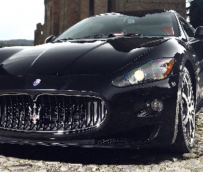 Czarny, Granturismo, Maserati