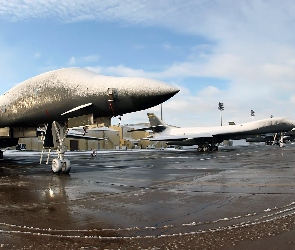 Lotnisko, F-16, Ośnieżone