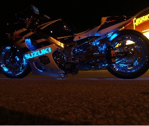 Suzuki, Oświetlenie, Motor