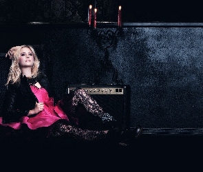 Różowa, Świecznik, Gitara, Sukienka, Candice Accola