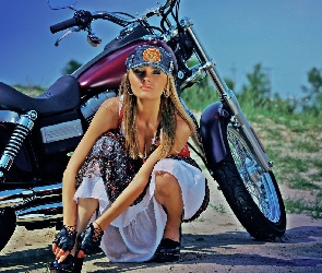 Droga, Motocykl, Diana Kuprina