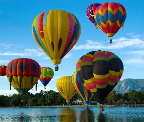 Balony, Jezioro