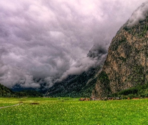 Góry, Chmury, Łąka