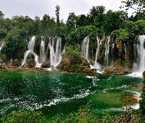 Bośnia, Kravice, Wodospady, Zieleń