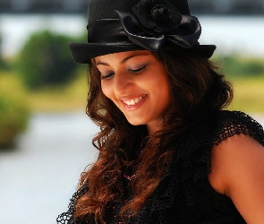 Sneha Ullal, Kapelusz, Aktorka