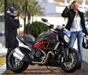 Blondynka, Ducati, Motor