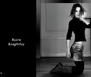 Keira Knightley, na kolanach