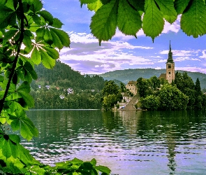 Kasztan, Jezioro, Bled, Kościół