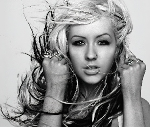 Christina Aguilera, pierścionki