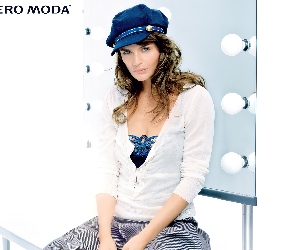 kobieta, czapka, kaszkiet, bluzka, Vero Moda