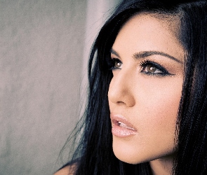 Makijaż, Sunny Leone, Brunetka