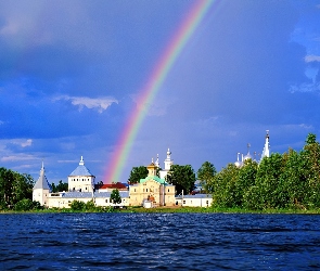 Wałdaj, Cerkiew, Monaster