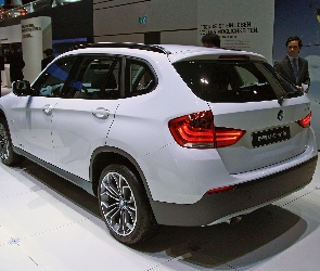 BMW X1, 18d, Dealer