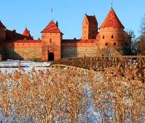 Zamek w Trokach, Zima, Litwa
