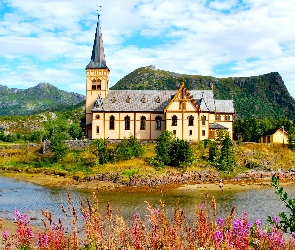 Rzeczka, Trawy, Drzewa, Góry, Kościółek
