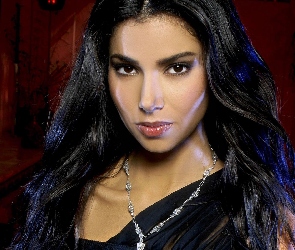 Brunetka, Naszyjnik, Roselyn Sanchez