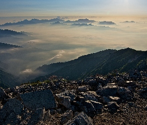 Chmury, Kamienie, Góry