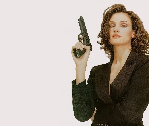 Famke Janssen, broń
