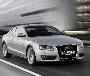 Audi A5, Próbna, Jazda