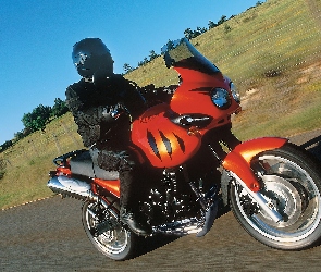 Właściwości, Jezdne, Triumph Tiger 955i