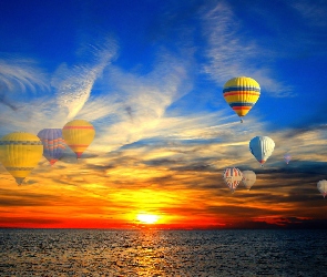 Balony, Słońca, Chmury, Zachód, Morze