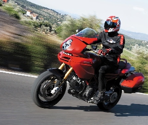 Turystyk, Ducati Multistrada 1100S