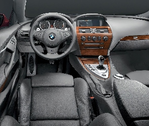 BMW, M6, Środek