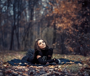 Liście, Park, Brunetka, Modelka