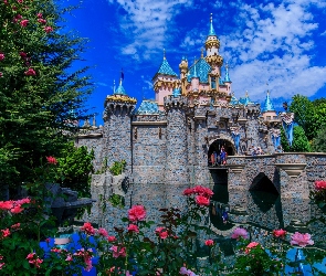 Park Disneyland, Francja, Zamek Śpiącej Królewny w Marne-la-Vallée, Marne-la-Vallée