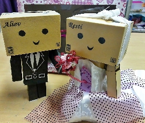 Danbo, Resti, Aliev, Para