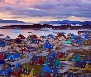 Statek, Ocean, Miasto, Grenlandia, Kolorowe, Domy